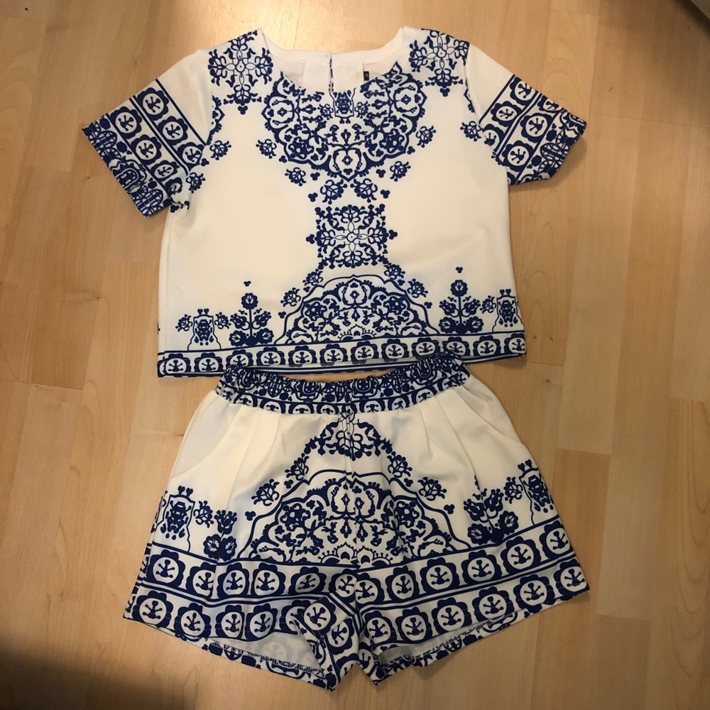 NWOT Boho Crop Top And Shorts Set